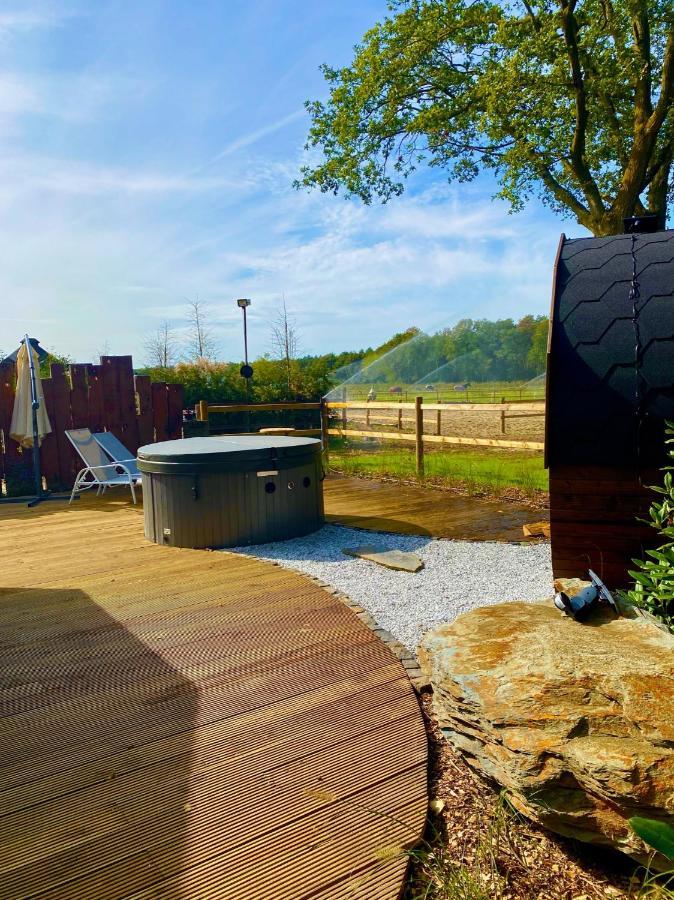 Luxe Finse Kota Met Jacuzzi En Saunabarrel De Zandhoef Eersel Exterior foto